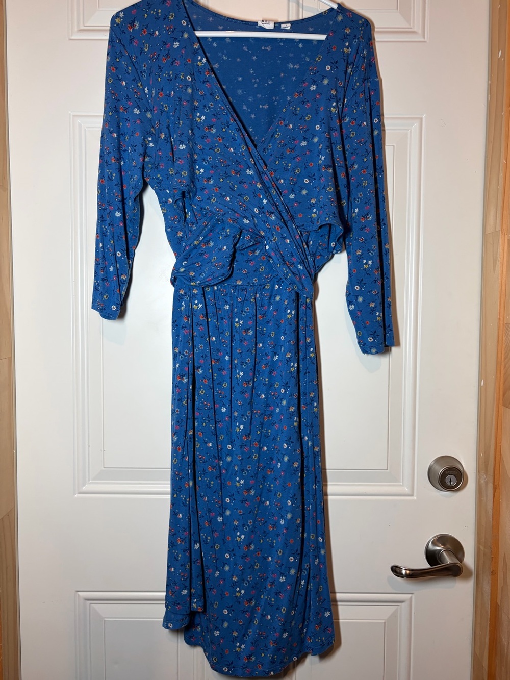 Gap Maternity Blue Floral Wrap-Style Women's Dress Breastfeeding friendly